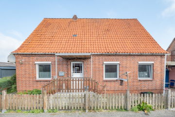 Charmantes Siedlungshaus mit riesigem Grundstück! - Seitenansicht