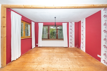 Wohnbereich - Raum für Ihre Wohnträume – freistehendes Haus mit großem Grundstück und Potenzial