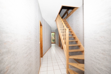 Flur - Raum für Ihre Wohnträume – freistehendes Haus mit großem Grundstück und Potenzial