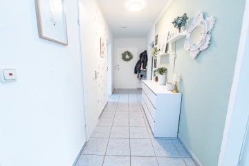 Willkommen in Ihrem neuen Zuhause – 3-Zimmer-Wohnung mit Wohlfühlcharakter - Flur