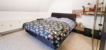 Schlafzimmer - Ihr neues Zuhause: Helle, großzügige Wohnung in ruhiger Umgebung