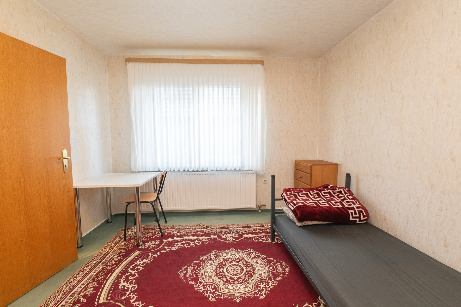 Wohntraum mit Potenzial: Mehrfamilien, Anbau und Dachterrasse! - Schlafzimmer 2 EG (17082)