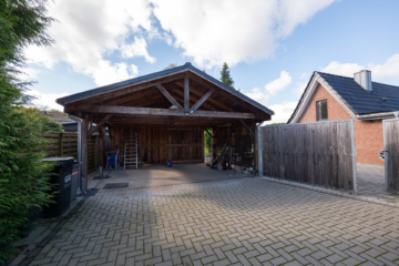 Familienidyll mit großem Garten - Modernisierte Doppelhaushälfte - Carport