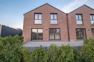 Exklusive Doppelhaushälfte in zentraler aber naturnaher Lage!, 21680 Stade, Doppelhaushälfte