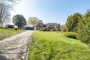 Zwei Häuser, ein Traum – vielseitiges Wohnen mit ländlichem Charme!, 21734 Oederquart, Zweifamilienhaus