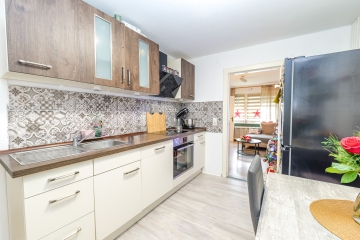 Küche - Wohnkomfort und Gartenidylle – Ihr neues Zuhause wartet