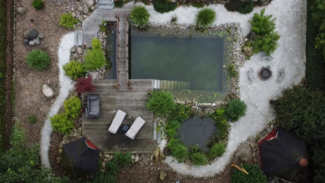 Provisionsfrei! Ihr Traumhaus mit Schwimmteich direkt an den Schwingewiesen - Drohnenaufnahme