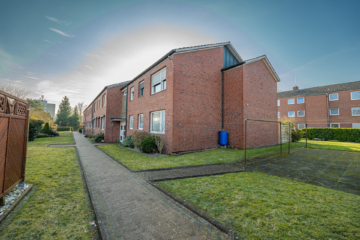 Vermietete 4-Zimmer Erdgeschosswohnung in gepflegtem Mehrfamilienhaus. Mit Terrasse und Garage! - Ansicht Haus