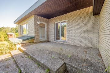 Ihr neues Zuhause mit Charakter – Wohlfühlen auf einer Ebene mit Gartenidylle - Terrasse