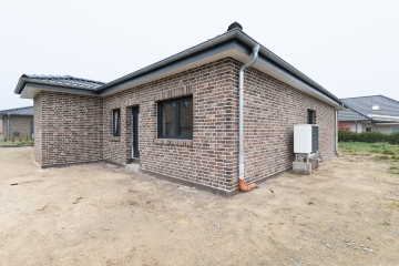 Neubau-Traum: Rechte Doppelhaushälfte mit Terrasse und Garten, 21745 Hemmoor, Doppelhaushälfte