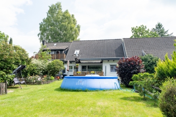 Einfamilienhaus mit idyllischem Garten und durchdachter Raumaufteilung - Grundstück