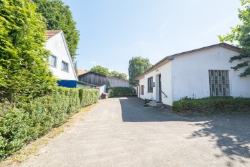 Ruhig. Grün. Flexibel. – Vielseitiges Zuhause für Generationen oder neue Wohnkonzepte!, 27432 Bremervörde / Hesedorf bei Bremervörde, Mehrfamilienhaus