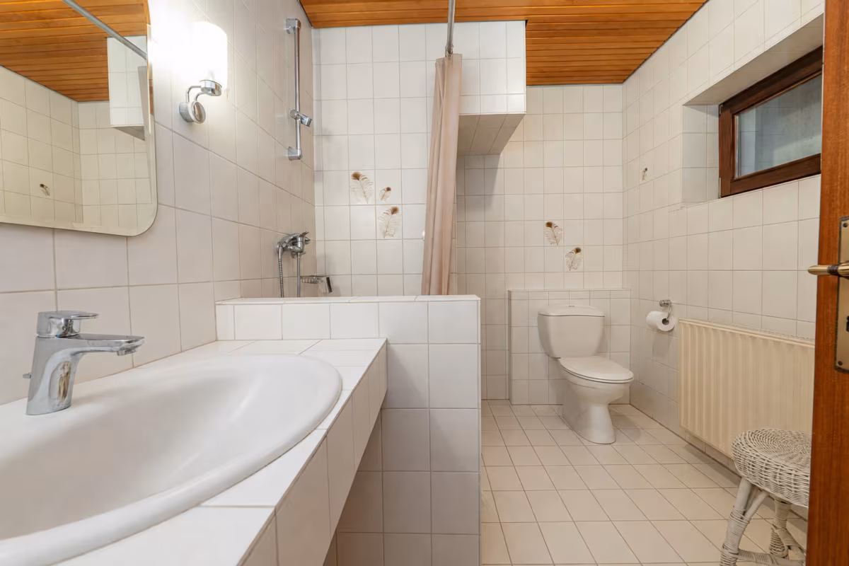 Badezimmer KG
