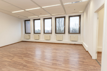 Einladendes Büro- oder Praxisparadies mit flexiblen Gestaltungsmöglichkeiten - Büroraum 1