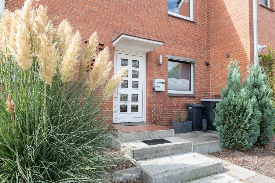 Herzlich Willkommen! - Attraktives Reihenmittelhaus – modern, charmant und mit Garten!