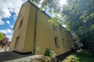 Reserviert - Ihr Invest in die Zukunft! Voll vermietetes Mehrfamilienhaus in zentraler Lage. - Rückansicht