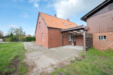 Auffahrt - OPEN HOUSE 24.10.25 – Ein Haus, das seine Geschichte weiterschreiben möchte