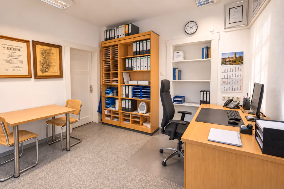 Büro EG