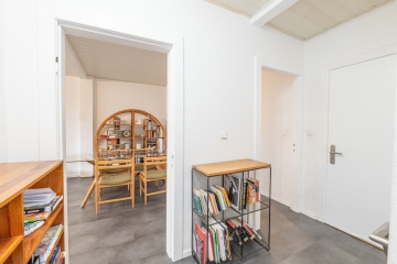 Flur - Platz für die ganze Familie! Einfamilienhaus in Horstseenähe.