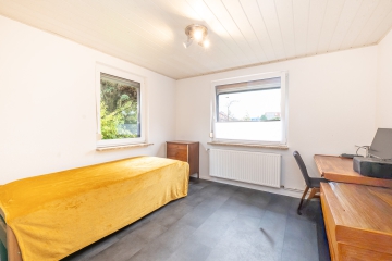Arbeits- bzw. Schlafzimmer - Platz für die ganze Familie! Einfamilienhaus in Horstseenähe.