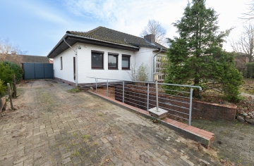 Toller Bungalow in familienfreundlicher Lage!, 21781 Cadenberge, Einfamilienhaus