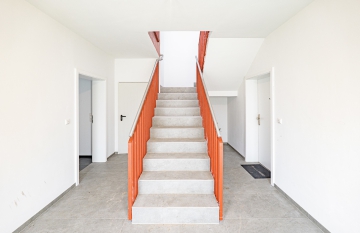 Hochwertiges Wohnen Am Wohnpark Hamfeld – 3-Zimmer-OG-Wohnung mit Stil - Treppenhaus