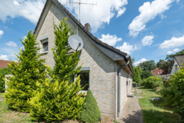 Provisionsfrei! Familienidyll - charmantes Einfamilienhaus am Moorweg in Bremervörde - Eingang