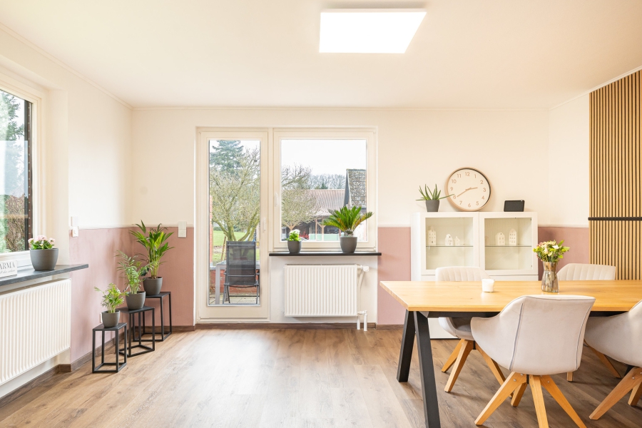 Solides Einfamilienhaus in modernem Stil! Direkt einziehen. - Wohn- Esszimmer