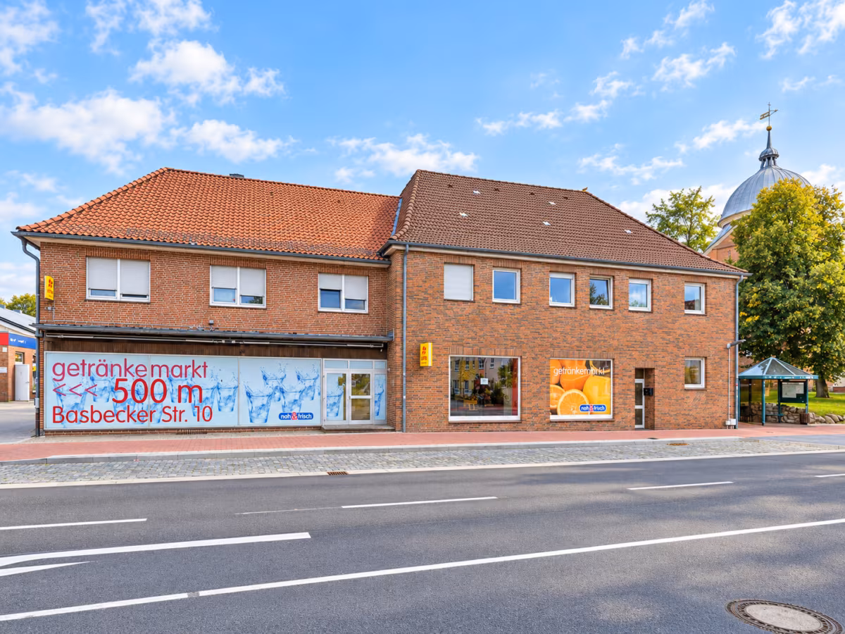 Straßenansicht