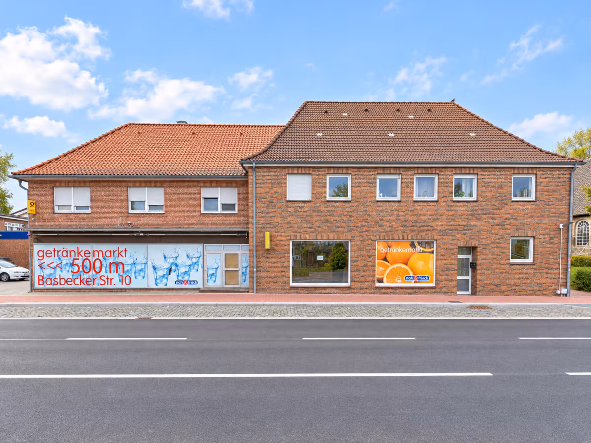 Straßenansicht