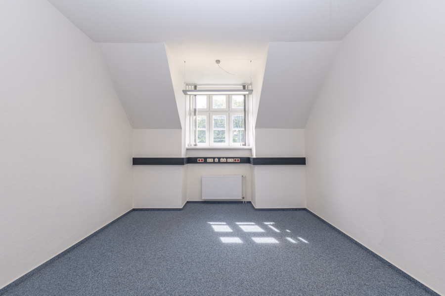 3. OG Altbau Büro 3
