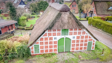 Ein Paradies für Tierliebhaber: Idyllisches Bauernhaus mit vielfältigen Möglichkeiten in Hechthausen - Außenansicht