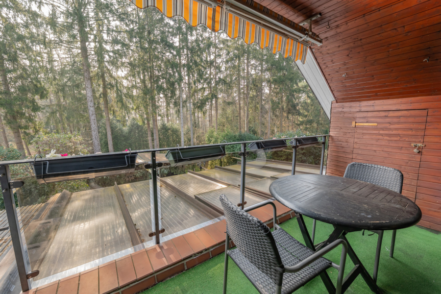 Modernes Mittelreihenhaus mit Wintergarten, Kamin und Blick ins Grüne – Ihr perfektes Zuhause - Balkon
