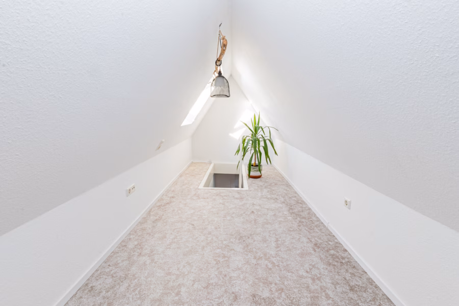Dachgeschosswohnung - Dachzimmer