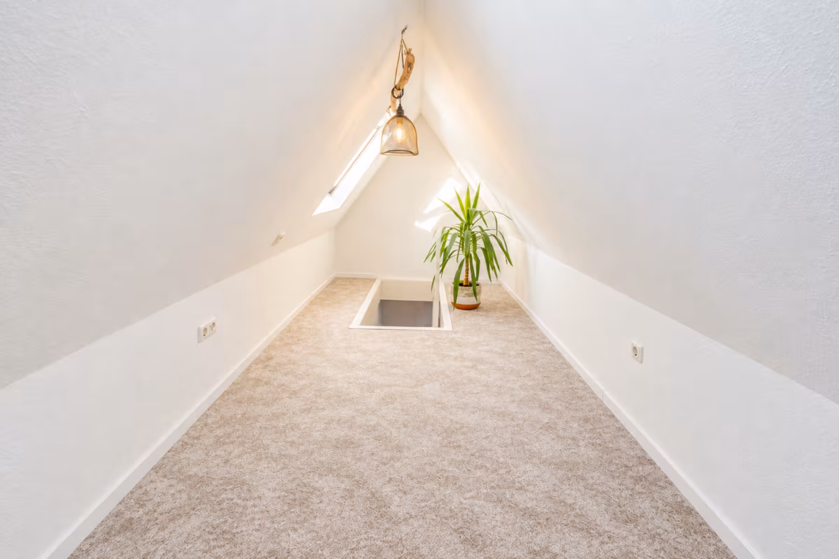 Wohnung - Dachgeschoss