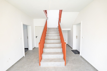 Erdgeschossliebe – 3 Zimmer Am Wohnpark Hamfeld - Treppenhaus