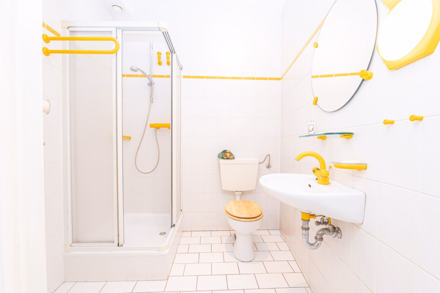Badezimmer EG