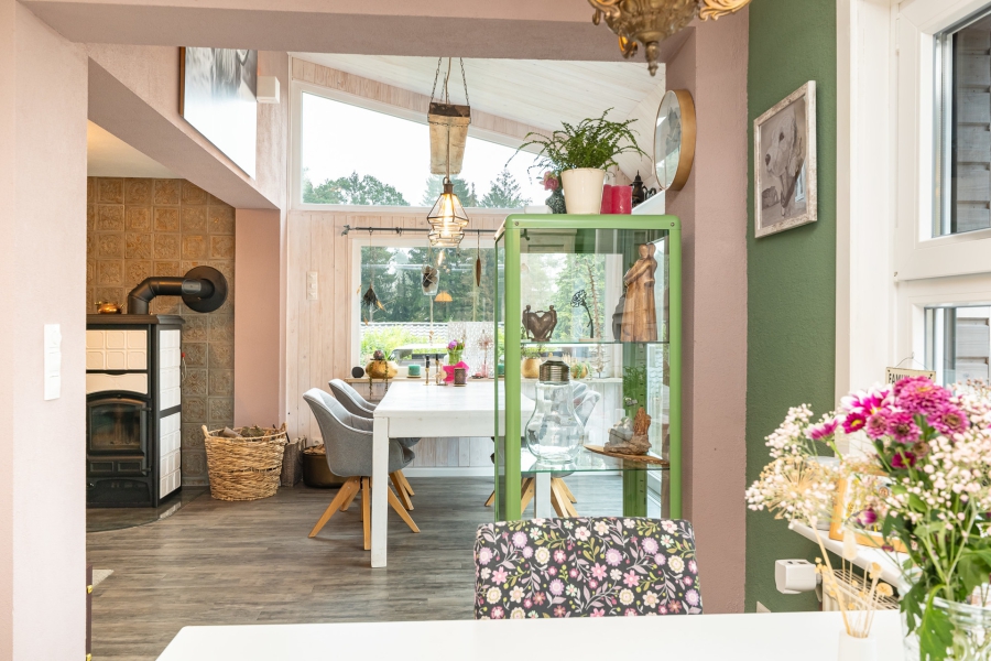 Blick ins Esszimmer - Preis ist VB! Ein naturnahes Juwel am Waldrand – mit Nähe zur Lüneburger Heide