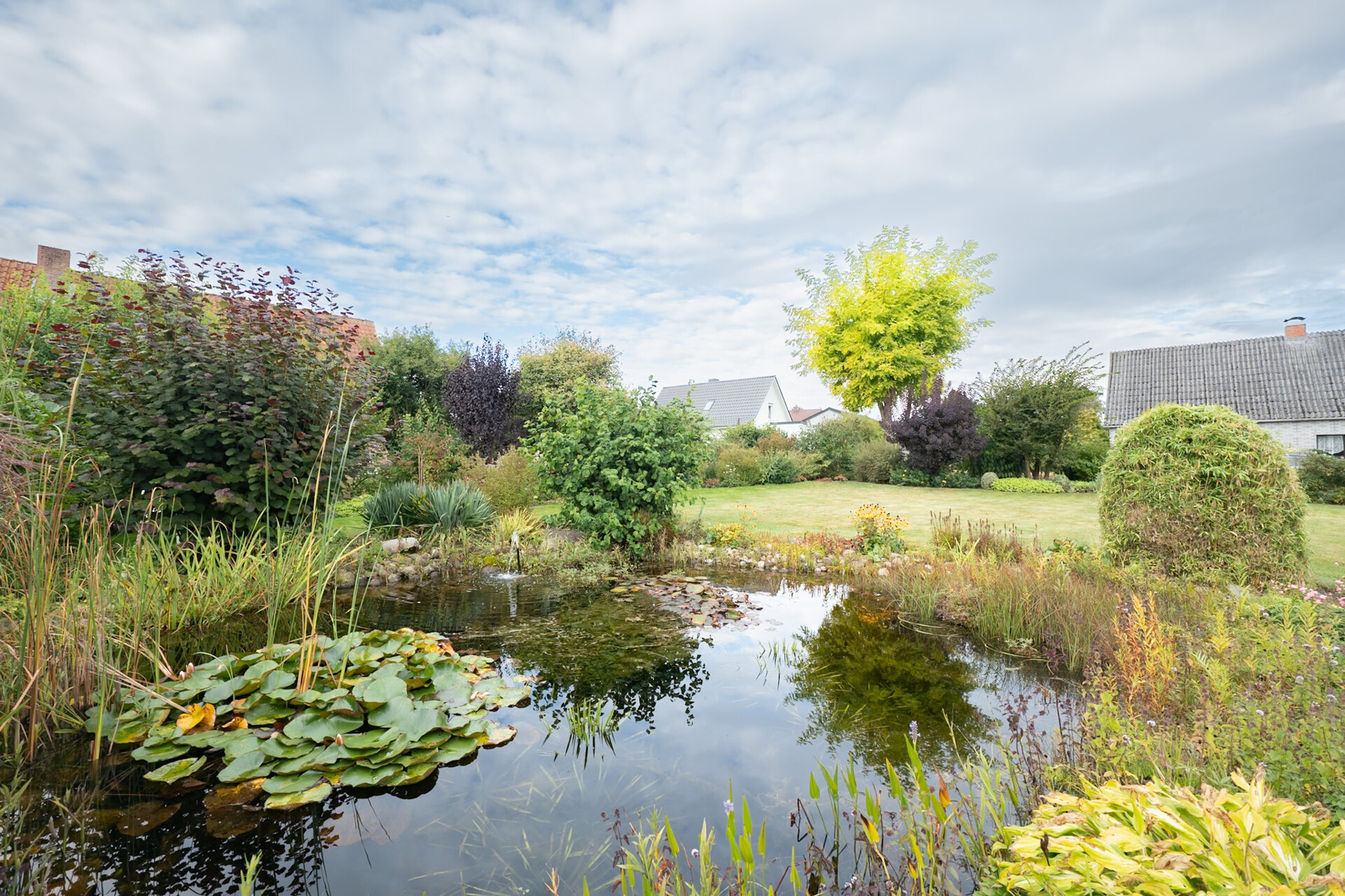 Ideales Baugrundstück für Ihr Traum-Einfamilienhaus in Hemmoor - Mittlererteil vom Baurundstück (15901)