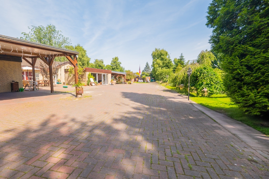 Innenhof - Kreatives Renovierungsprojekt – Handwerkliches Talent gesucht!