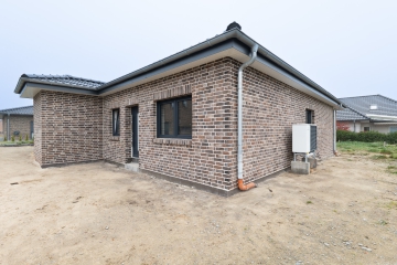 Seitenansicht - Einzug ins Moderne – ebenerdige Doppelhaushälfte mit Wohlfühlgrundriss