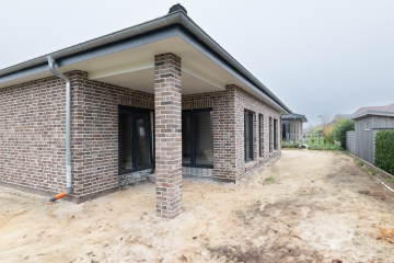 Terrasse - Einzug ins Moderne – ebenerdige Doppelhaushälfte mit Wohlfühlgrundriss