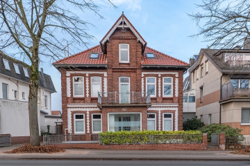 Alter Charakter trifft modernes Ambiente – ideal für Mehrgenerationen oder Wohnen & Arbeiten., 21614 Buxthude, Einfamilienhaus
