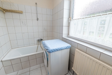2-Zimmer-Wohnung mit Terrasse und Stellplatz – auch für Kapitalanleger interessant - Badezimmer