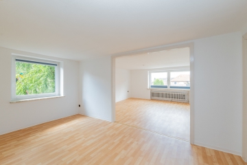 Vielfältig nutzbares Haus mit Gewerbeeinheit, Wohnungen und Ausbauoptionen, 21706 Drochtersen, Haus