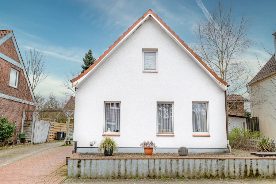 Gemütliches Einfamilienhäuschen mit Garten im beliebten Pommernviertel! - Außenansicht