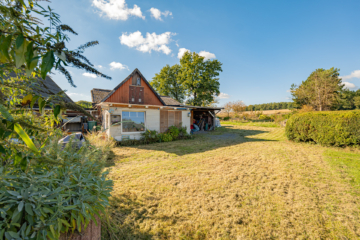 Landidylle mit Einliegerwohnung – Resthof mit viel Raum für Mensch und Tier! - Grundstück