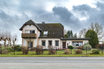 Nicht nur im Grünen wohnen, sondern auch Grünen Strom Erzeugen! Drei Wohneinheiten mit Weitblick. - Außenansicht