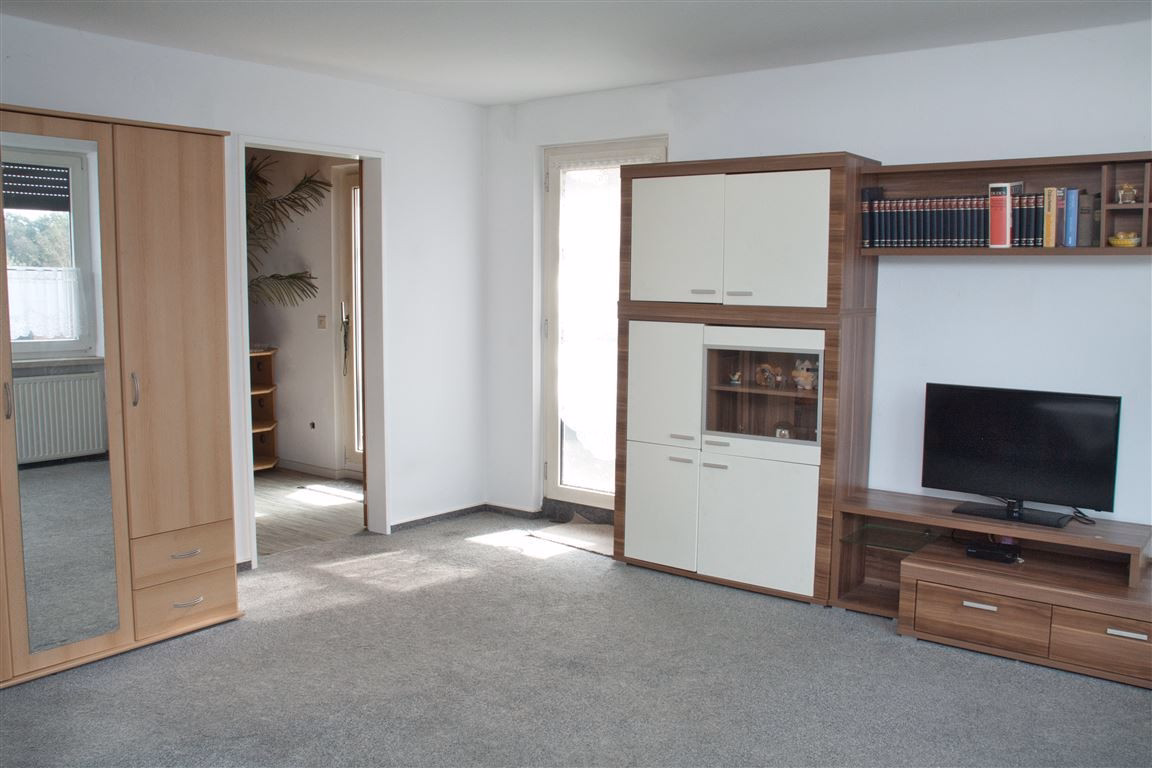 Zimmer mit Zugang zur Loggia