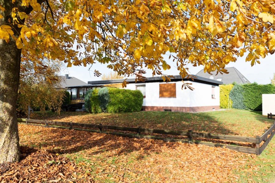 Außenansicht - Ein Zuhause, das alles auf einer Ebene kann – Bungalow in Drochtersen!